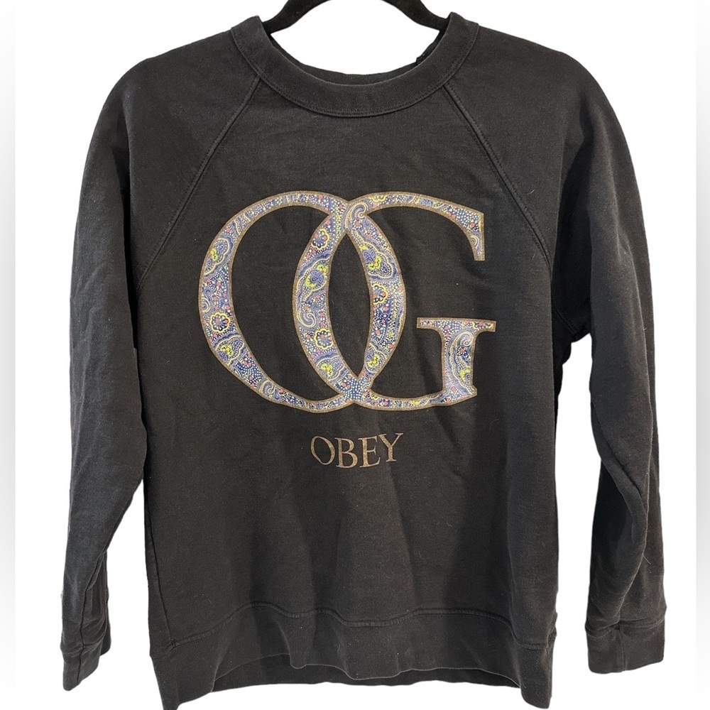 Obey Vintage Men’s Crewneck Black with Paisley‎ lettering  Made in USA. Size S